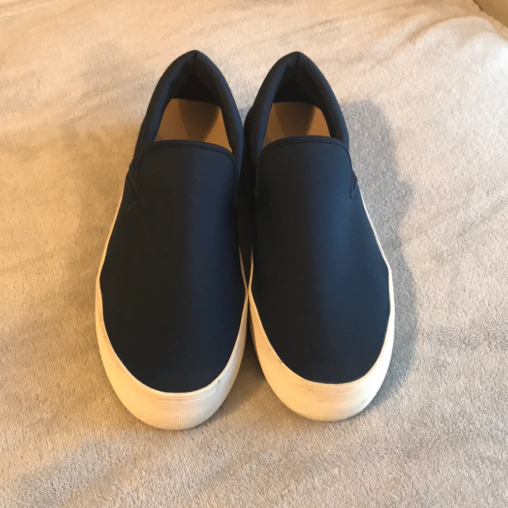 Nine West  Size 8M platform sneakers